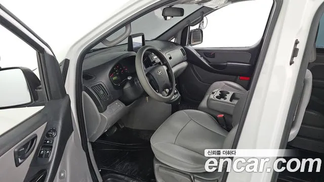 Hyundai Staria 2015 thumb 6