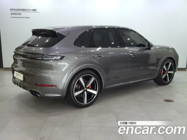 Porsche Cayenne 2025 thumb 2