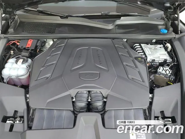 Porsche Cayenne 2025 thumb 6