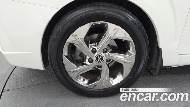 KGM Korando 2018 thumb 12