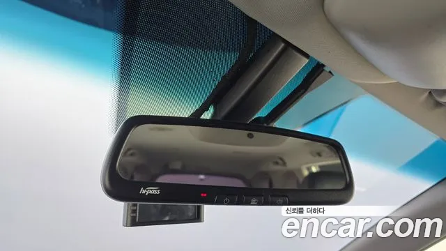 KGM Korando 2018 thumb 10