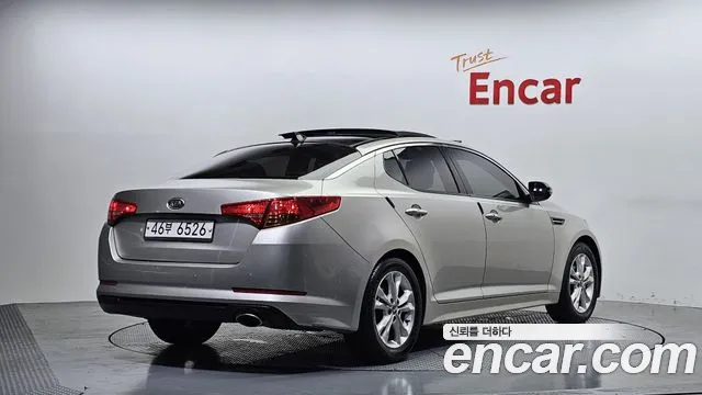 Kia K5 2010 thumb 12