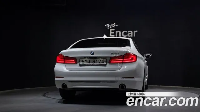 BMW 5 серии 2019 thumb 9