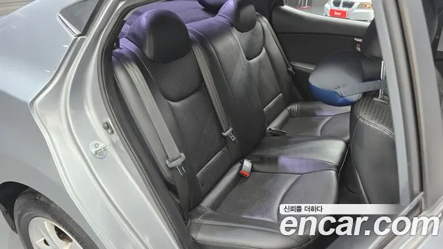 Hyundai Elantra 2014 thumb 2