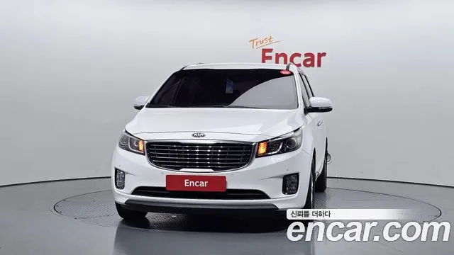 Kia Carnival 2017 thumb 10