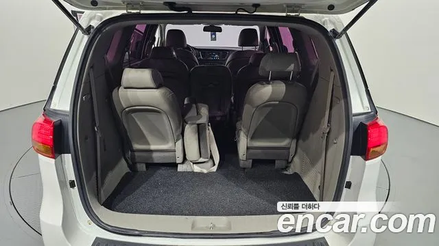Kia Carnival 2017 thumb 12