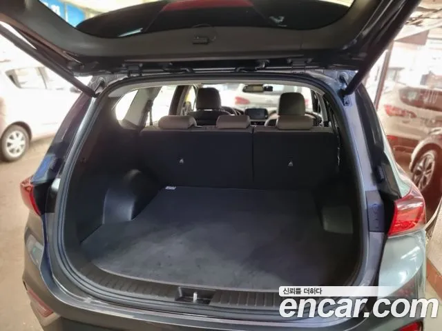 Hyundai Santa Fe 2018 thumb 8