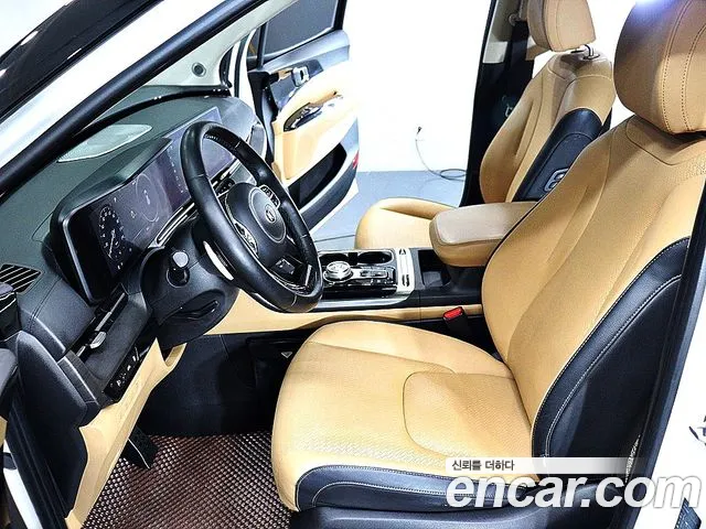 Kia Carnival 2021 thumb 3