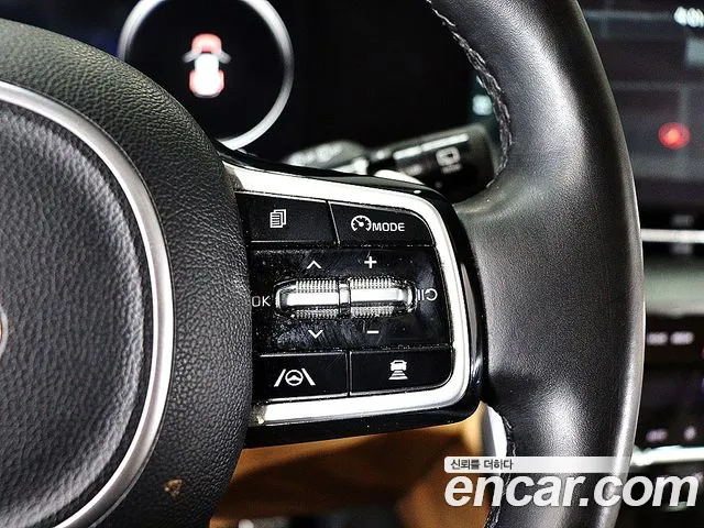 Kia Carnival 2021 thumb 9