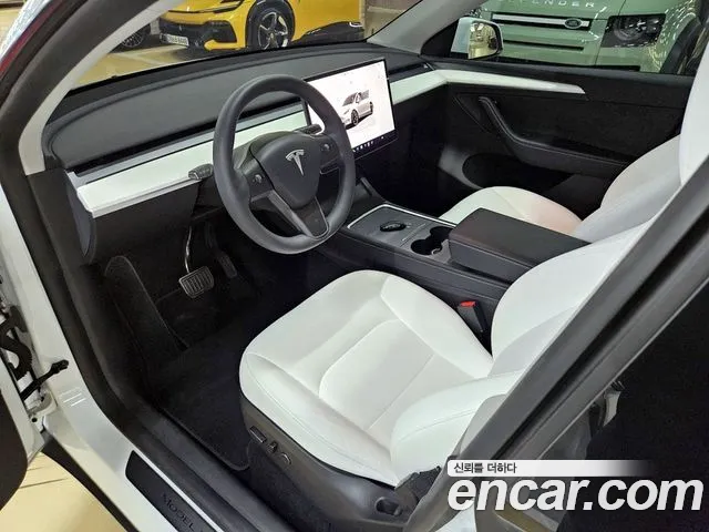 Tesla Model Y 2023 thumb 11