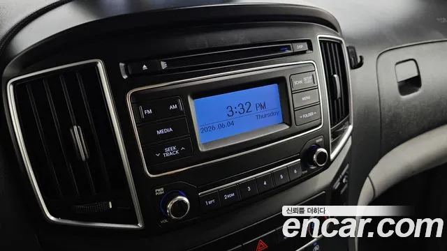 Hyundai Staria 2017 thumb 2