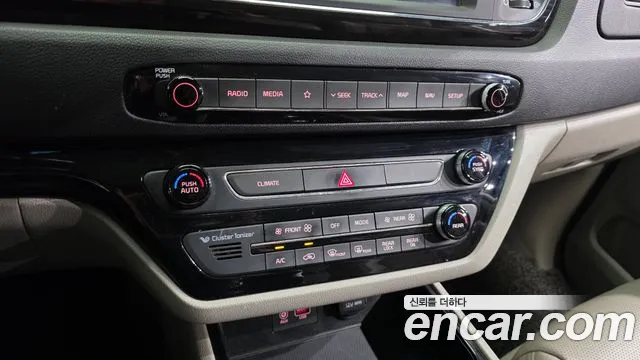 Kia Carnival 2019 thumb 10