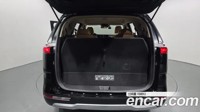 Kia Carnival 2021 thumb 10
