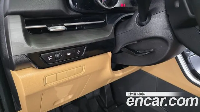Kia Carnival 2021 thumb 4