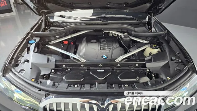 BMW X7 2021 thumb 9
