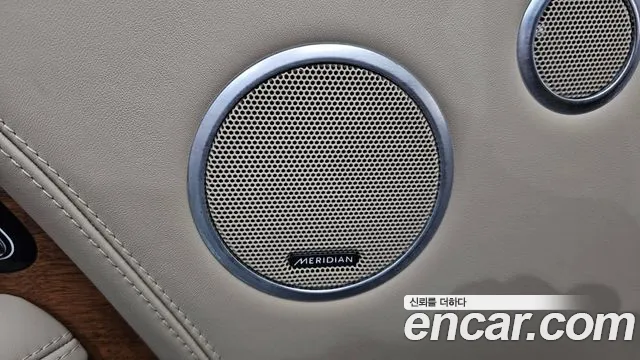 Land Rover Range Rover 2019 thumb 4