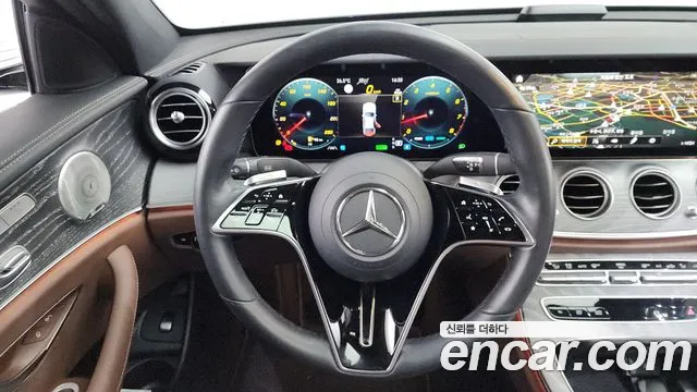 Mercedes-Benz E-Class 2022 thumb 6