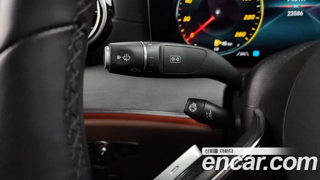 Mercedes-Benz E-Class 2022 thumb 11