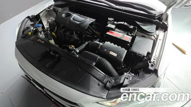 Hyundai Avante 2016 thumb 2