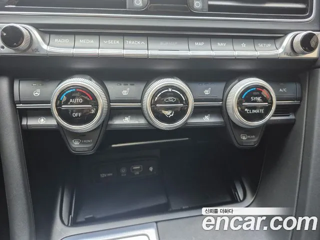 Genesis G70 2019 thumb 5