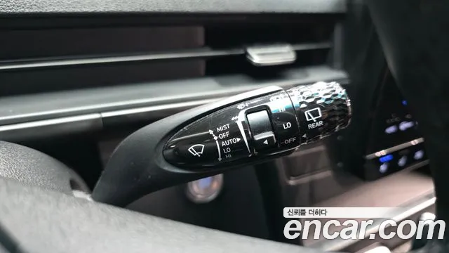 Hyundai Staria 2024 thumb 2