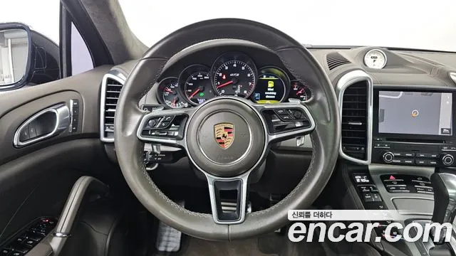 Porsche Cayenne 2017 thumb 9