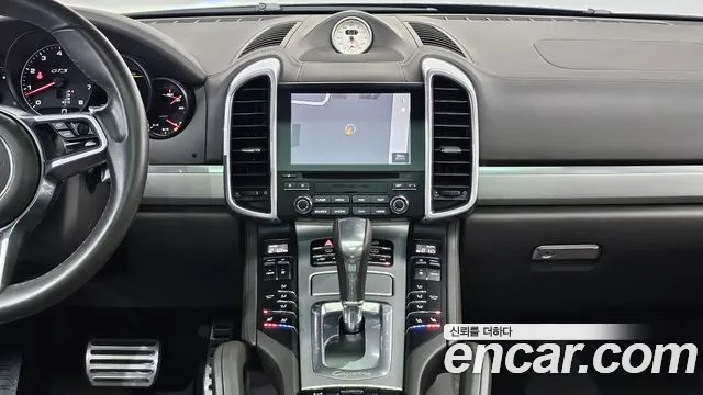 Porsche Cayenne 2017 thumb 5