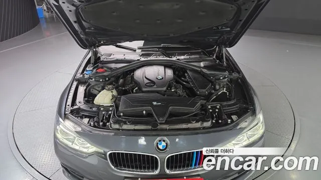 BMW 3 серии 2018 thumb 11