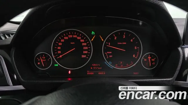 BMW 3 серии 2018 thumb 12