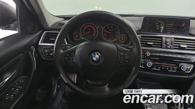 BMW 3 серии 2018 thumb 8
