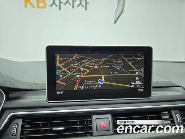 Audi A4 2019 thumb 5