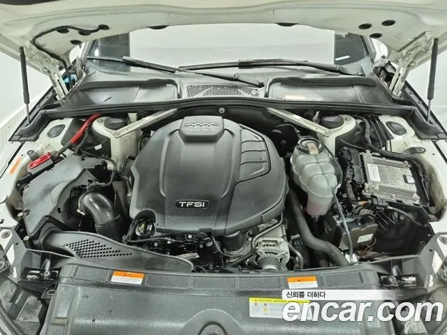 Audi A4 2019 thumb 10