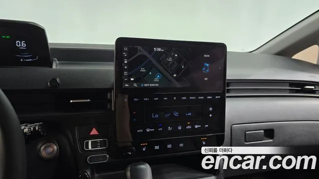 Hyundai Staria 2021 thumb 5