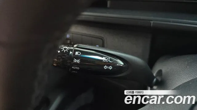 Hyundai Staria 2021 thumb 12