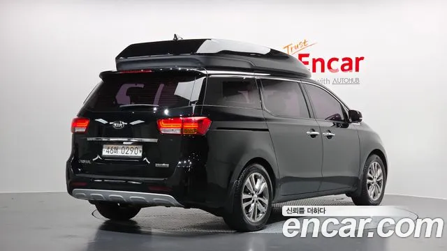 Kia Carnival 2016 thumb 6