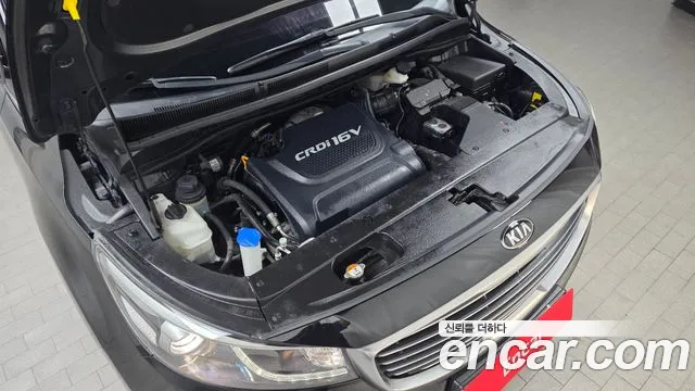 Kia Carnival 2016 thumb 4