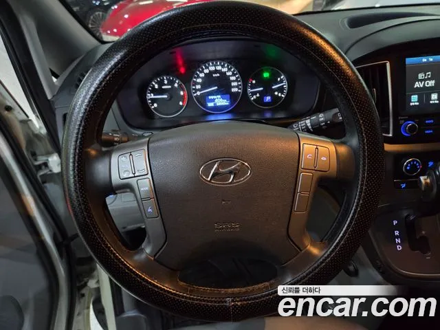 Hyundai Staria 2021 thumb 12