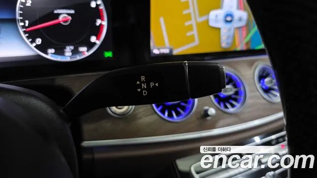 Mercedes-Benz E-Class 2017 thumb 6