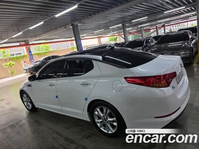 Kia K5 2010 thumb 2