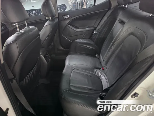 Kia K5 2010 thumb 10