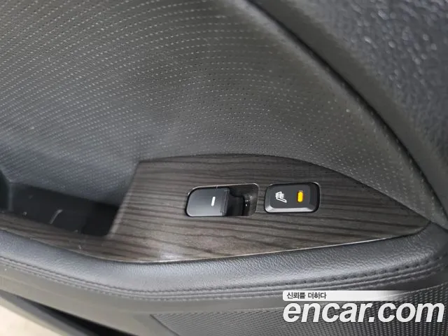 Kia K5 2010 thumb 8