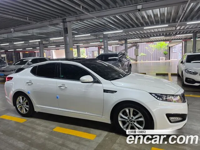 Kia K5 2010 thumb 6