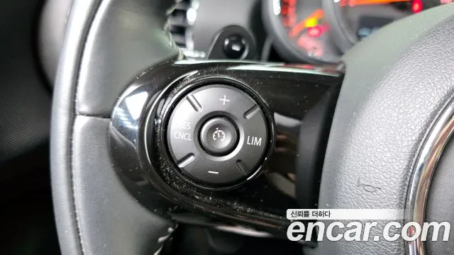 Mini Clubman 2020 thumb 12