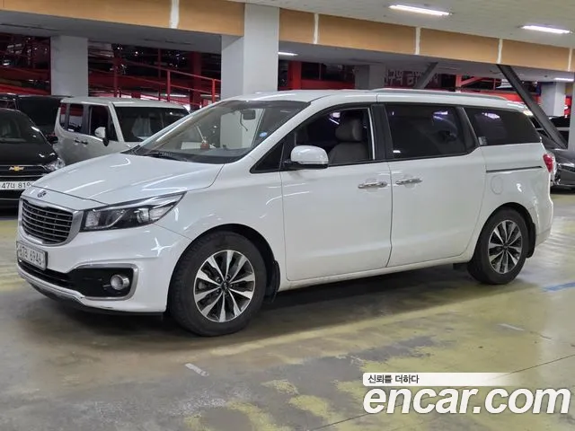 Kia Carnival 2014 thumb 10