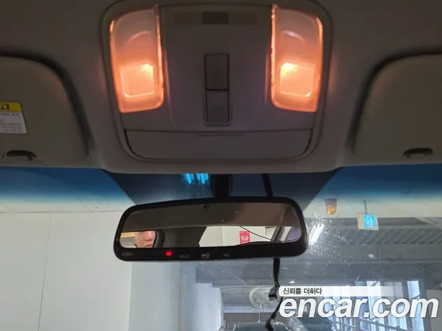 Kia Carnival 2014 thumb 6