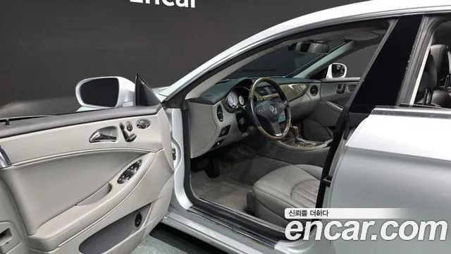 Mercedes-Benz CLS-Класс 2008 thumb 12