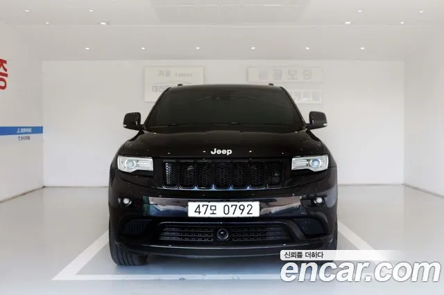 Jeep Grand Cherokee 2016 thumb 5