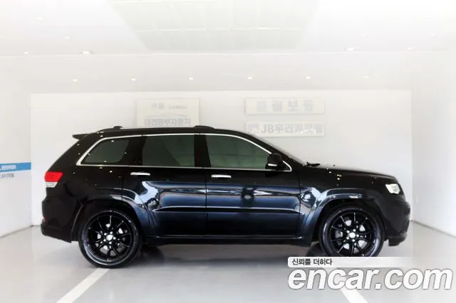 Jeep Grand Cherokee 2016 thumb 9