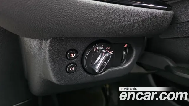 Mini Cooper Clubman 2021 thumb 7