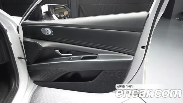 Hyundai Elantra 2020 thumb 8